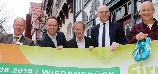 06.02.2018 – Rheda-Wiedenbrück (rob). Im siebten Jahr bekommt der AOK-Firmenlauf „City-Loop“, der am 6. Juni in Wiedenbrück gestartet wird, eine in Teilen veränderte Strecke. Erstmals führt die Runde zwischen Mühlen- […]